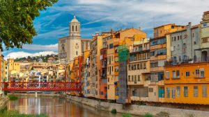 Været og temperatur i Girona i april 2026