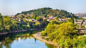 Podgorica temperatur, klima og vær gjennom året