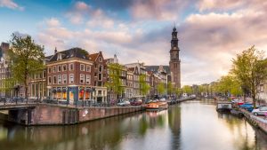 Været og temperatur i Amsterdam i juli 2025