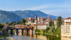 Bassano del Grappa temperatur, klima og vær gjennom året