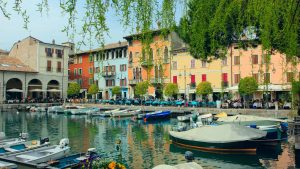 Desenzano del Garda temperatur, klima og vær gjennom året