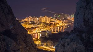 Været og temperatur i Omiš i april 2020