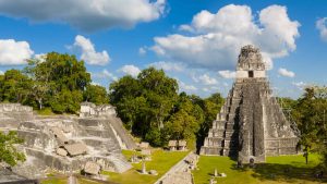 Tikal temperatur, klima og vær gjennom året