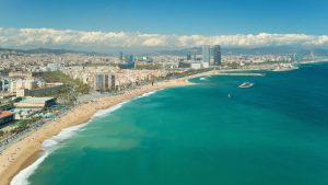 Costa Barcelona temperatur, klima og vær gjennom året