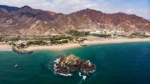 Fujairah temperatur, klima og vær gjennom året