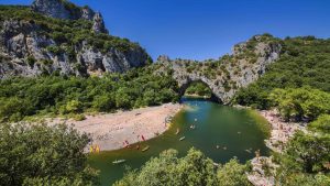 Ardèche temperatur, klima og vær gjennom året